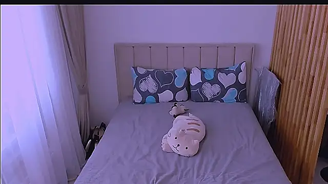 sabrinamacmarren online show from April 10, 9:38 am