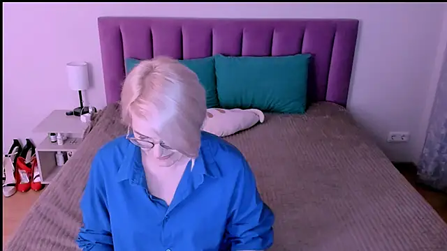 Snapshot of sabrinamacmarren chatting on September 22, 4:57 pm sabrinamacmarren online show from September 22, 4:57 pm