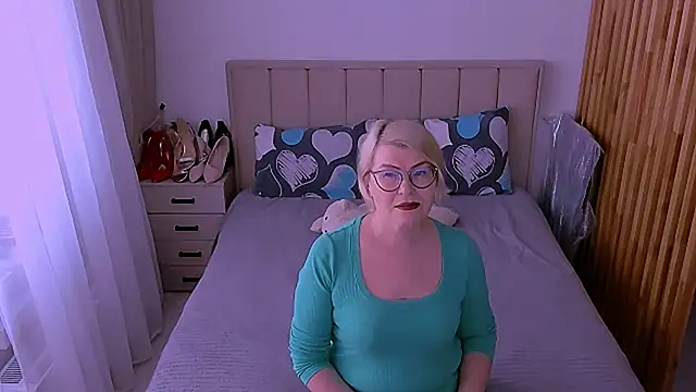sabrinamacmarren online show from May 23, 11:09 am