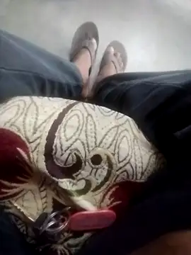 Snapshot of bigh96dik chatting on July 19, 6:11 am bigh96dik online show from July 19, 6:11 am