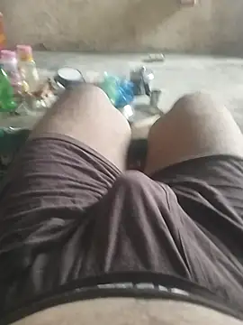 Snapshot of bigh96dik chatting on July 4, 7:48 am bigh96dik online show from July 4, 7:48 am