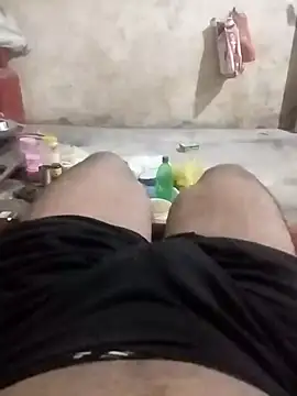 Snapshot of bigh96dik chatting on July 8, 4:29 pm bigh96dik online show from July 8, 4:29 pm
