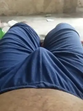 Snapshot of bigh96dik chatting on July 7, 7:23 am bigh96dik online show from July 7, 7:23 am