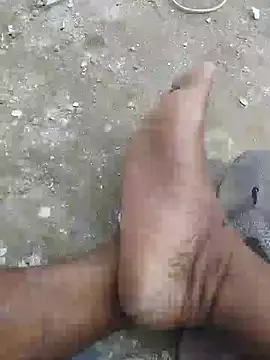 Snapshot of bigh96dik chatting on June 25, 4:43 am bigh96dik online show from June 25, 4:43 am