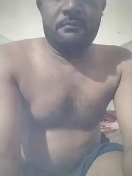 Snapshot of bigh96dik chatting on June 13, 4:05 pm bigh96dik online show from June 13, 4:05 pm