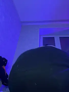 pinkbow online show from March 14, 9:00 pm