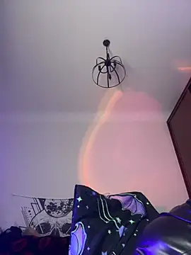 pinkbow online show from December 28, 11:05 pm