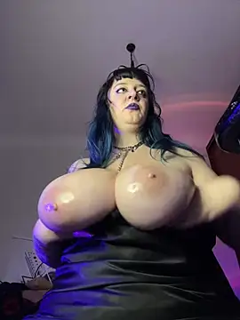 pinkbow online show from December 14, 6:52 pm