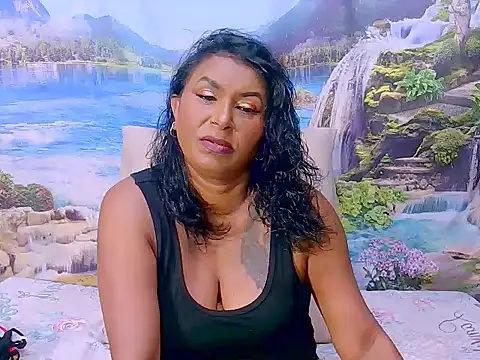 Snapshot of indiansparkle chatting on March 8, 5:43 pm indiansparkle online show from March 8, 5:43 pm