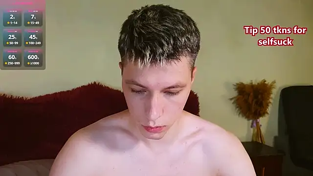 Snapshot of -ethan7inches- chatting on June 10, 1:29 am -ethan7inches- online show from June 10, 1:29 am