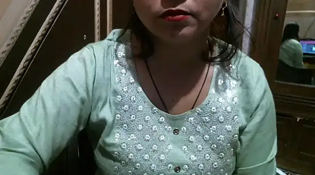 Snapshot of UrsMansi chatting on March 18, 7:12 am UrsMansi online show from March 18, 7:12 am