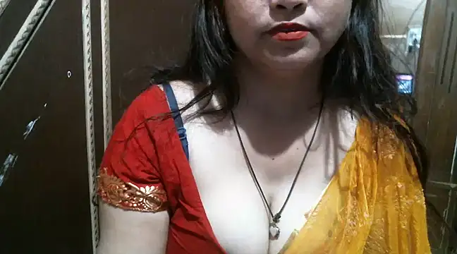 Snapshot of UrsMansi chatting on February 24, 7:52 pm UrsMansi online show from February 24, 7:52 pm