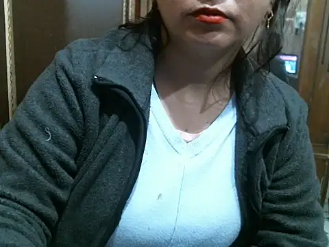 Snapshot of UrsMansi chatting on February 10, 4:30 am UrsMansi online show from February 10, 4:30 am