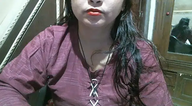 Snapshot of UrsMansi chatting on March 3, 3:38 am UrsMansi online show from March 3, 3:38 am