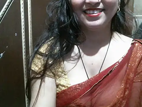 Snapshot of UrsMansi chatting on February 5, 7:29 am UrsMansi online show from February 5, 7:29 am