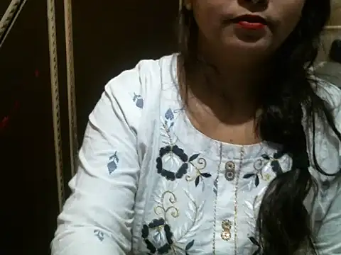 Snapshot of UrsMansi chatting on November 11, 4:29 am UrsMansi online show from November 11, 4:29 am