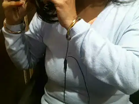 Snapshot of UrsMansi chatting on January 21, 6:33 am UrsMansi online show from January 21, 6:33 am