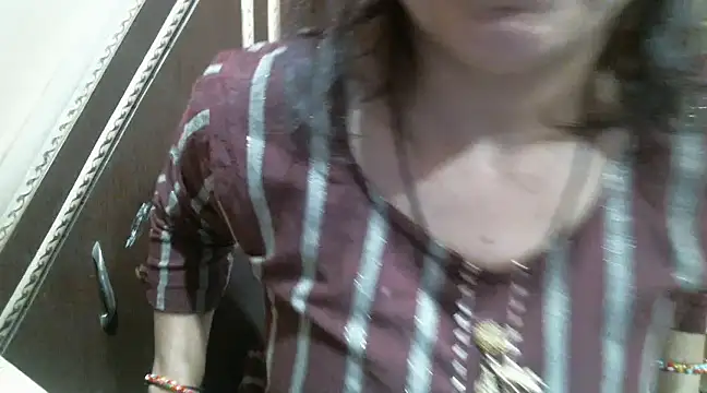 Snapshot of UrsMansi chatting on March 1, 4:04 am UrsMansi online show from March 1, 4:04 am