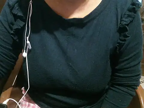 Snapshot of UrsMansi chatting on November 12, 4:38 am UrsMansi online show from November 12, 4:38 am