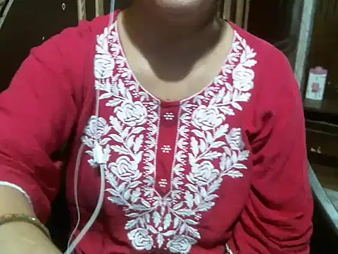 Snapshot of UrsMansi chatting on September 10, 7:29 am UrsMansi online show from September 10, 7:29 am