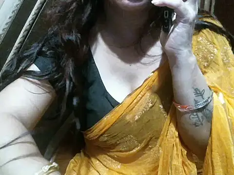 Snapshot of UrsMansi chatting on July 13, 4:01 am UrsMansi online show from July 13, 4:01 am