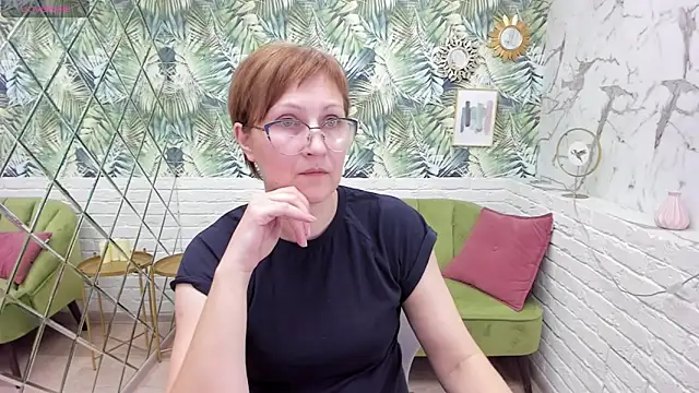 Snapshot of Paris_Cherry chatting on January 29, 8:14 pm Paris Cherry online show from January 29, 8:14 pm
