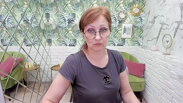 Snapshot of Paris_Cherry chatting on March 18, 11:09 pm Paris Cherry online show from March 18, 11:09 pm