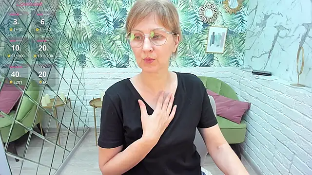 Paris Cherry online show from December 20, 8:01 pm