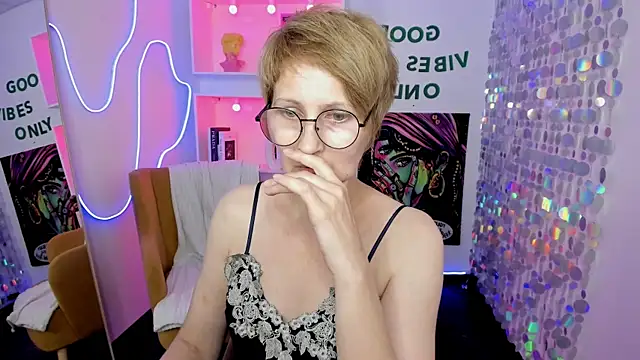 Paris Cherry online show from July 29, 5:56 pm