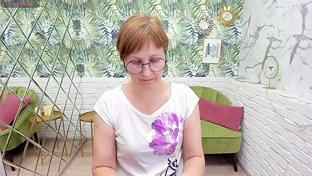 Snapshot of Paris_Cherry chatting on March 9, 8:31 pm Paris Cherry online show from March 9, 8:31 pm
