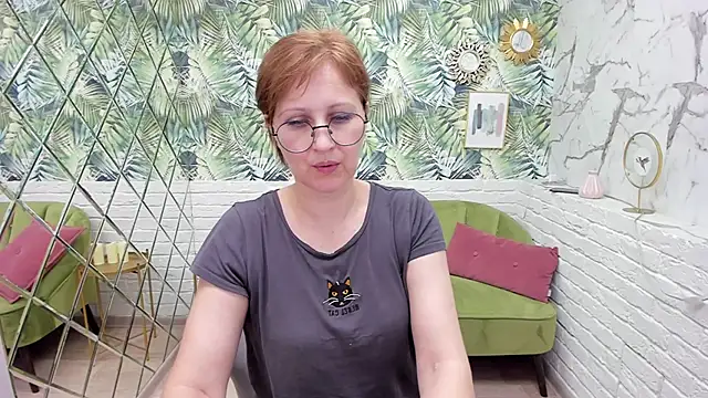 Snapshot of Paris_Cherry chatting on March 19, 2:16 am Paris Cherry online show from March 19, 2:16 am