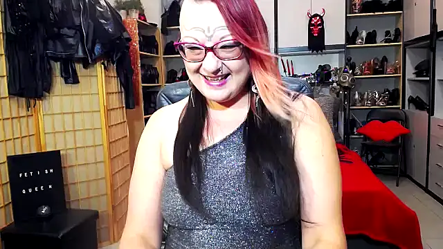 LindaDaemonX online show from November 23, 8:13 am