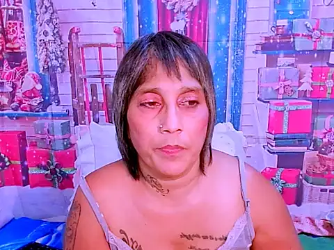 Snapshot of indianroxy chatting on December 14, 10:26 pm indianroxy online show from December 14, 10:26 pm