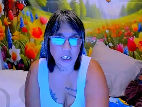 indianroxy online show from April 21, 9:43 pm