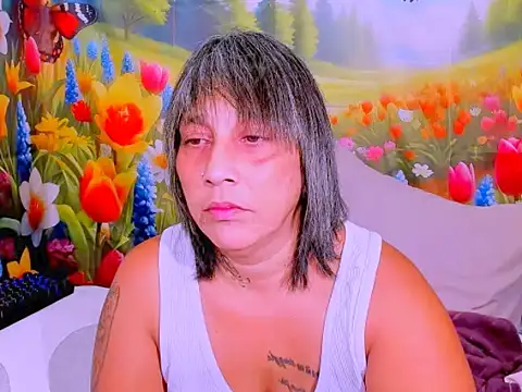 indianroxy online show from April 4, 8:10 am