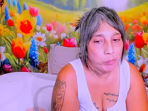 indianroxy online show from April 11, 7:45 am