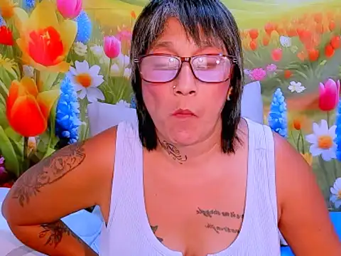 Snapshot of indianroxy chatting on January 15, 10:35 pm indianroxy online show from January 15, 10:35 pm