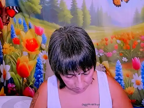 Snapshot of indianroxy chatting on February 21, 6:48 am indianroxy online show from February 21, 6:48 am