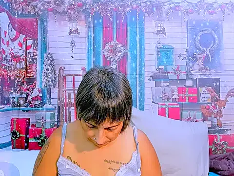 Snapshot of indianroxy chatting on December 14, 9:26 am indianroxy online show from December 14, 9:26 am