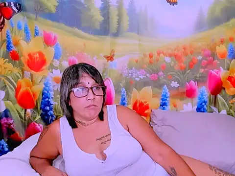 Snapshot of indianroxy chatting on February 21, 6:54 pm indianroxy online show from February 21, 6:54 pm