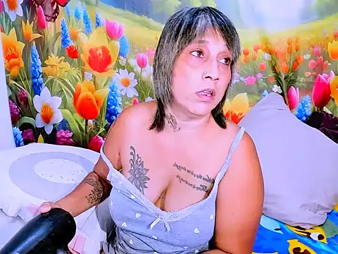 Snapshot of indianroxy chatting on February 14, 8:03 am indianroxy online show from February 14, 8:03 am