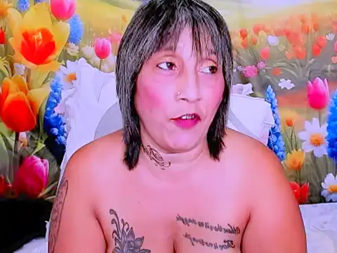 Snapshot of indianroxy chatting on February 4, 6:36 pm indianroxy online show from February 4, 6:36 pm