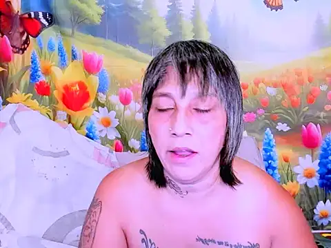 Snapshot of indianroxy chatting on February 9, 5:38 am indianroxy online show from February 9, 5:38 am