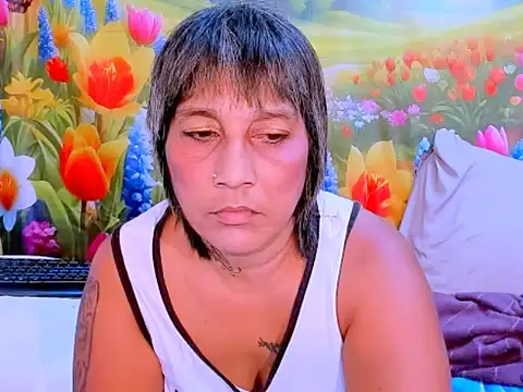 Snapshot of indianroxy chatting on January 7, 5:56 am indianroxy online show from January 7, 5:56 am