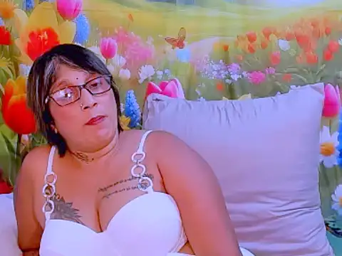 indianroxy online show from October 14, 6:30 pm