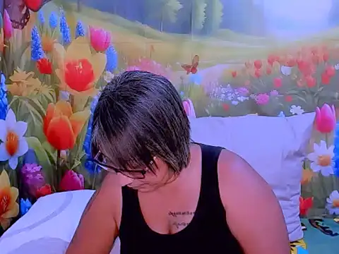 indianroxy online show from November 15, 6:45 pm