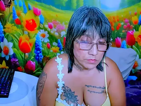 Snapshot of indianroxy chatting on June 7, 9:09 pm indianroxy online show from June 7, 9:09 pm