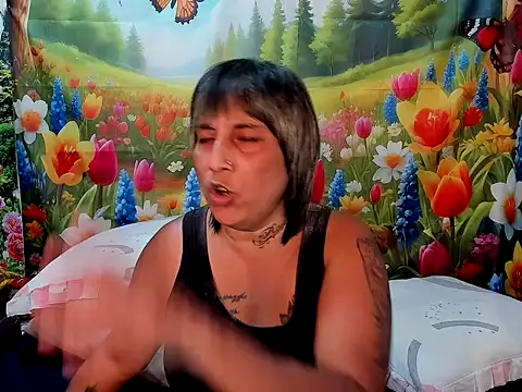 Snapshot of indianroxy chatting on January 6, 4:22 pm indianroxy online show from January 6, 4:22 pm