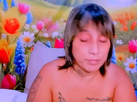 Snapshot of indianroxy chatting on February 19, 7:27 am indianroxy online show from February 19, 7:27 am