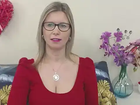 Snapshot of DoreenSexy chatting on March 6, 7:14 am DoreenSexy online show from March 6, 7:14 am
